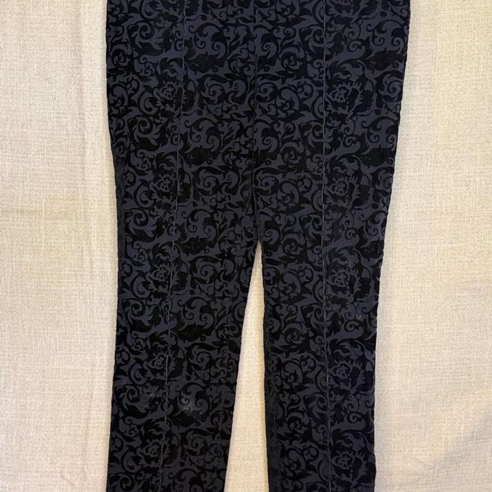 Attyre Women's Trousers